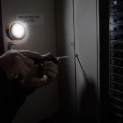 Klein Tools® Tradesman Pro 50 Lumens Plastic Work Light 2.8" -Sylvania || Coast || GENERIC Shop 192354 w DetailedProductView3 Lg